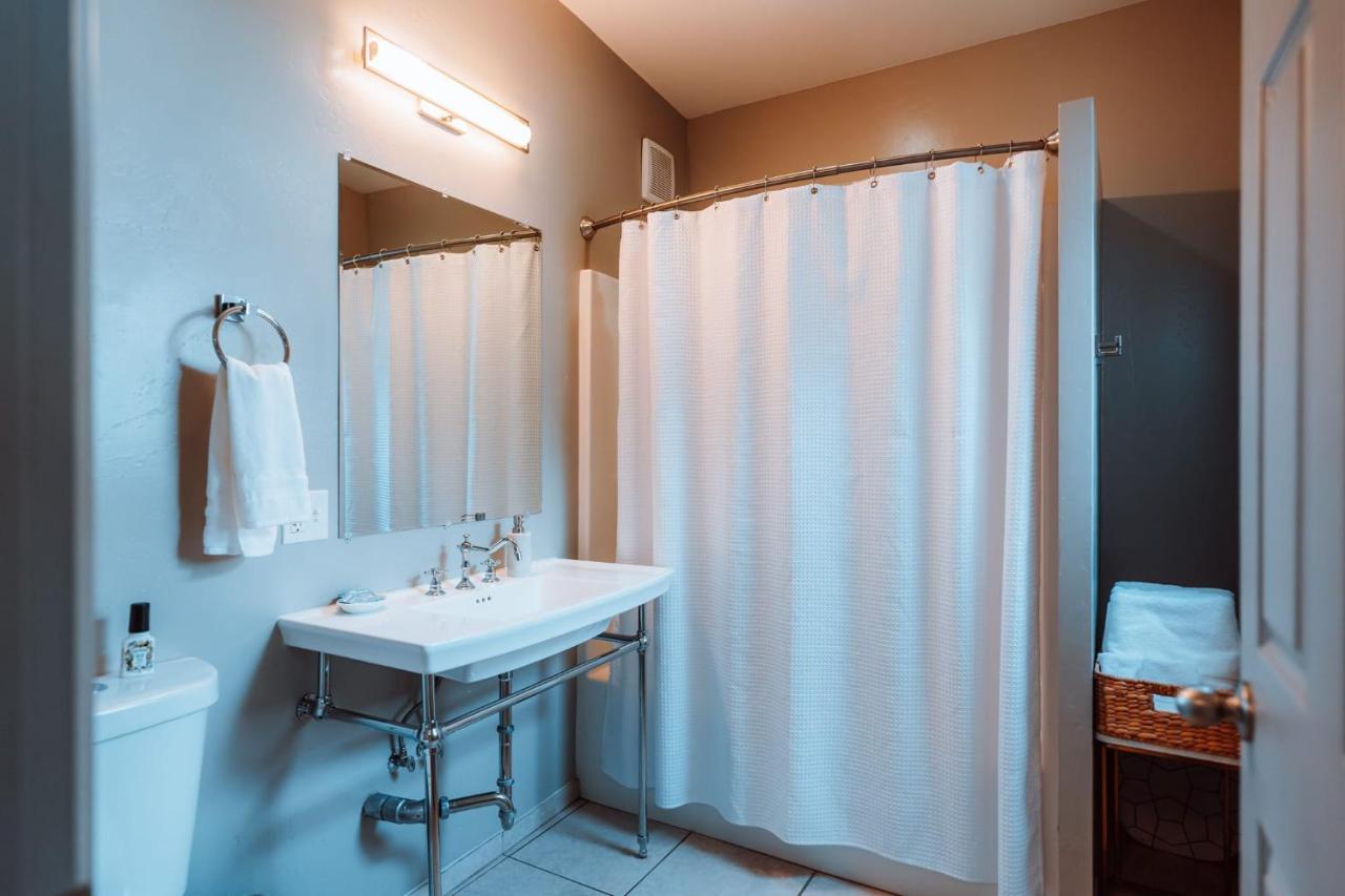 Swank House- Downtown Suite-Pet Friendly Ashland Bagian luar foto
