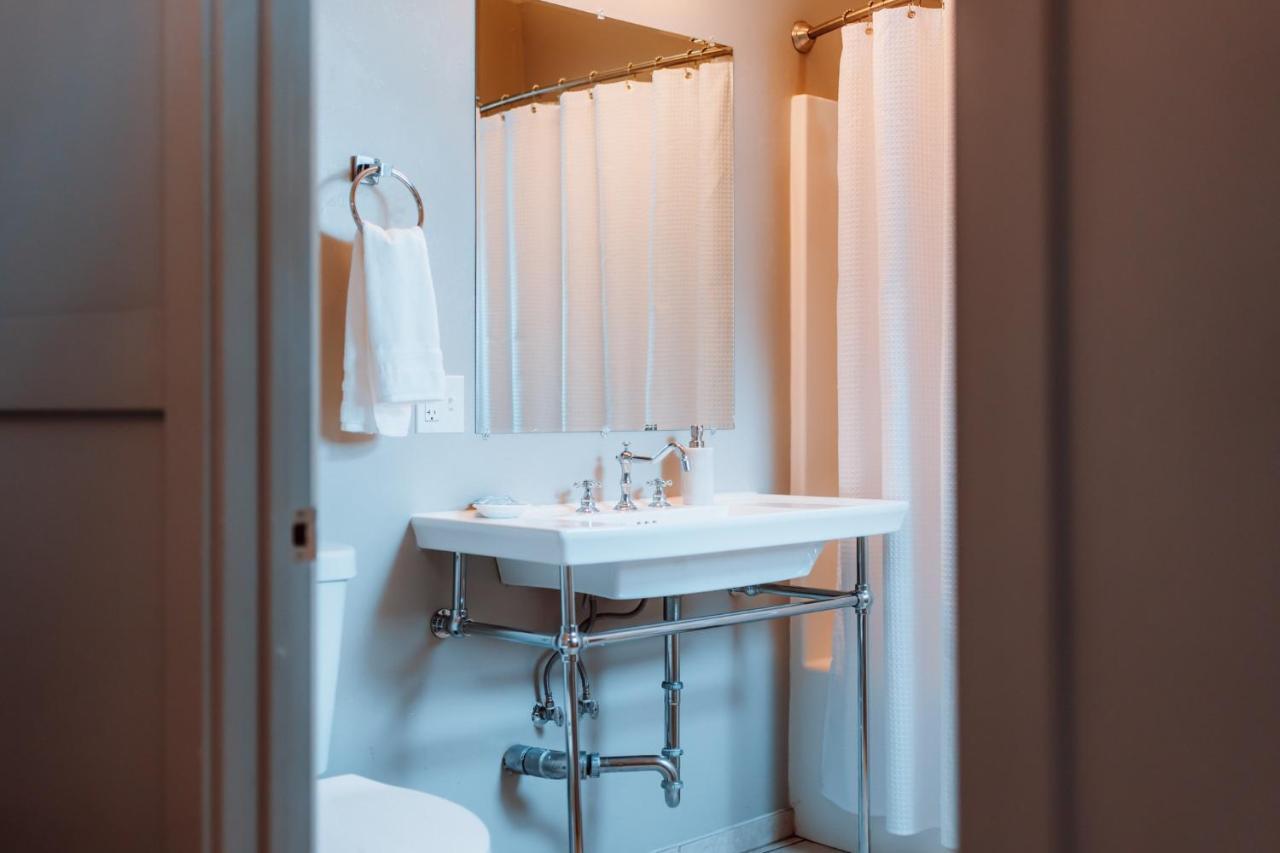 Swank House- Downtown Suite-Pet Friendly Ashland Bagian luar foto